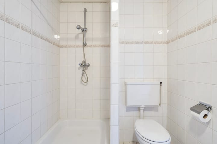 Foto 15 van van Heeckerenweg 3