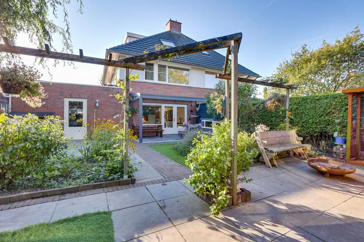 Foto 30 van Lijnbaanstraat 48