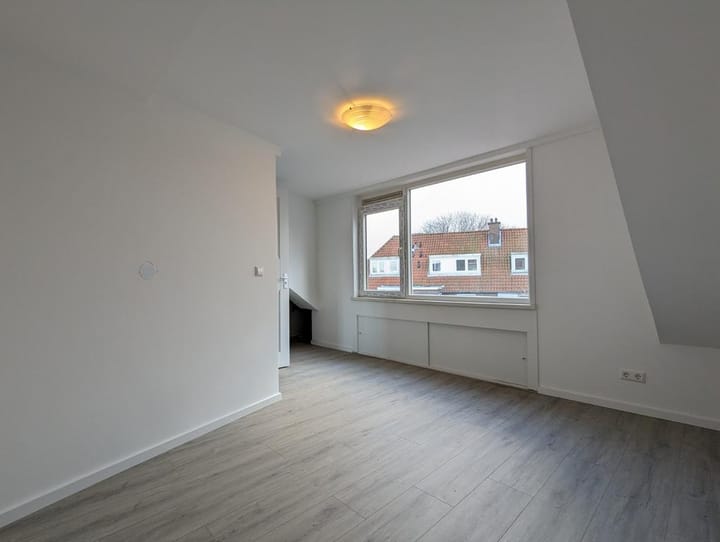 Photo 10 of Prudens van Duysestraat 4