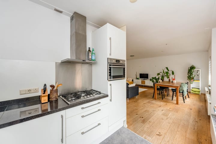 Photo 21 of Judith Leysterstraat 23