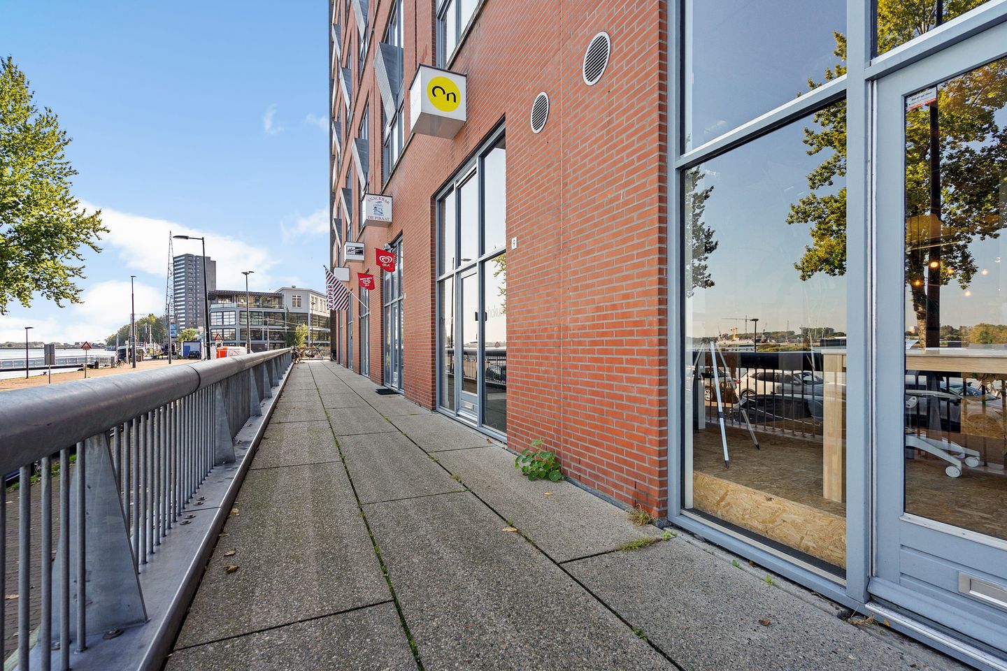 Bekijk foto 2 van Sumatrakade 9