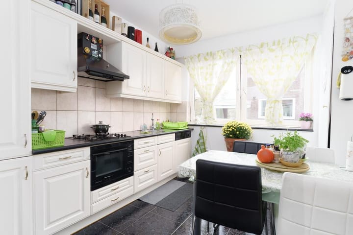 Photo 3 of Van der Lelijstraat 59-I