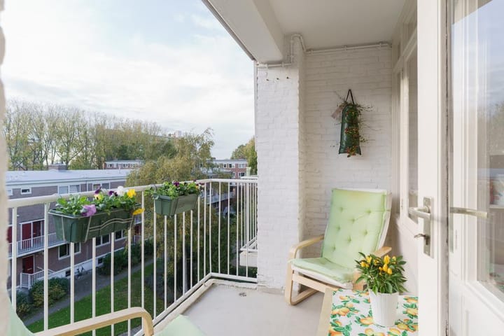 Photo 18 of Van der Lelijstraat 59-I