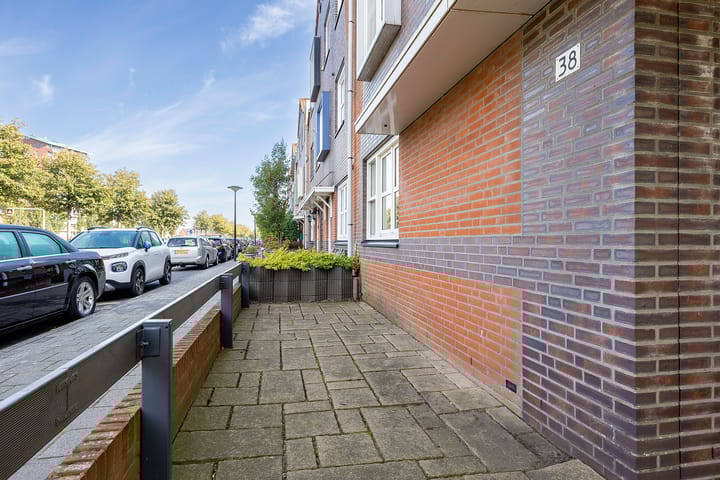 Photo 3 of Conny Stuartlaan 38