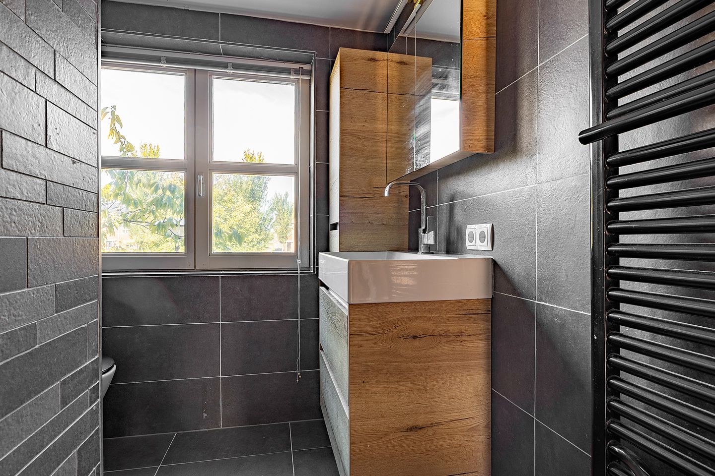 Foto 25 van Conny Stuartlaan 38