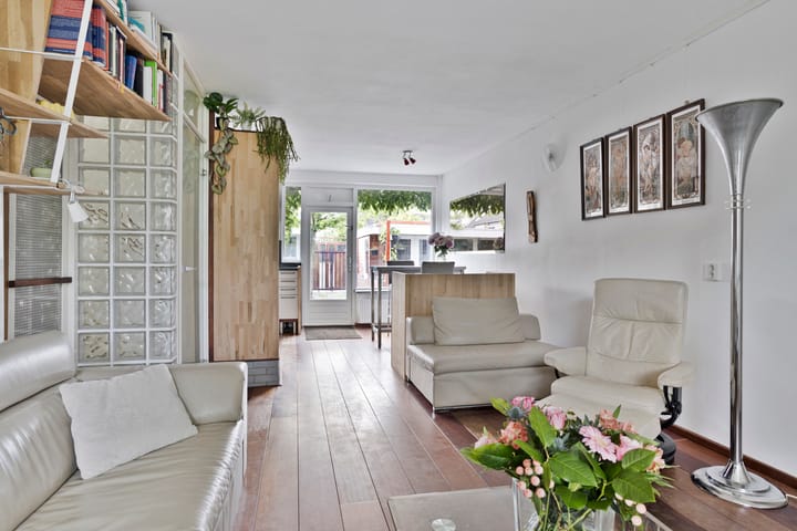 Photo 9 of De Gasperistraat 10