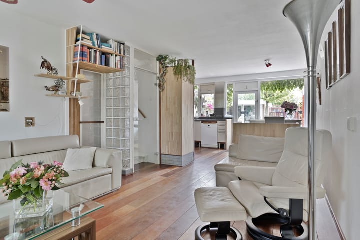 Photo 10 of De Gasperistraat 10