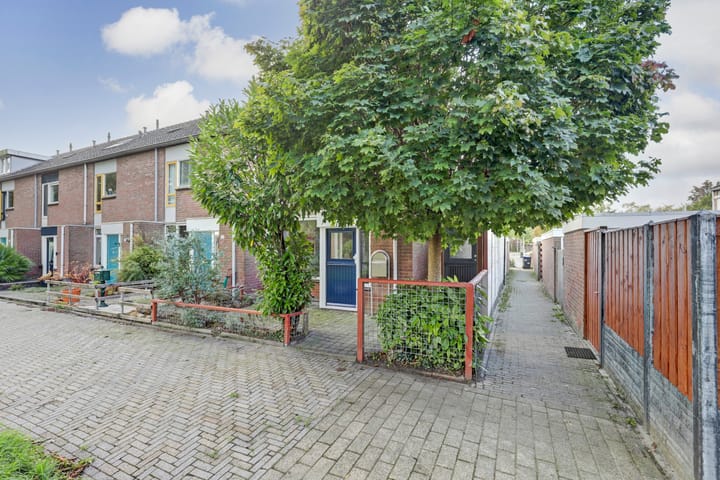 Photo 35 of De Gasperistraat 10