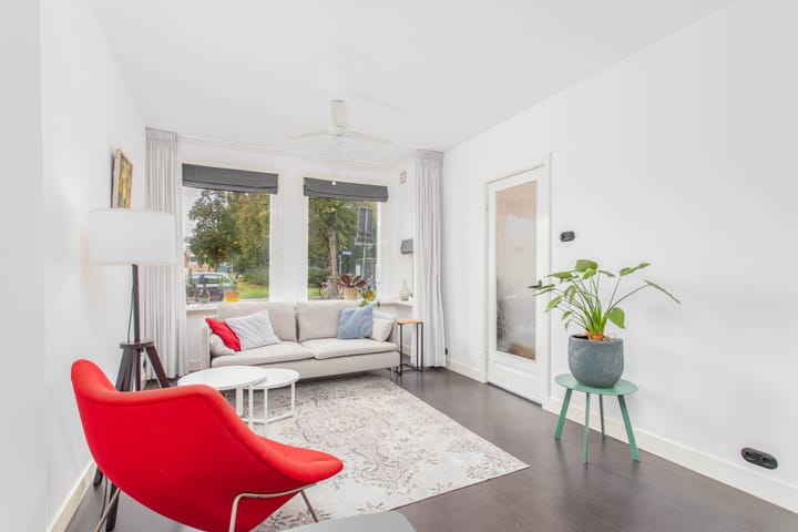 Photo 5 of De Lessepsstraat 69