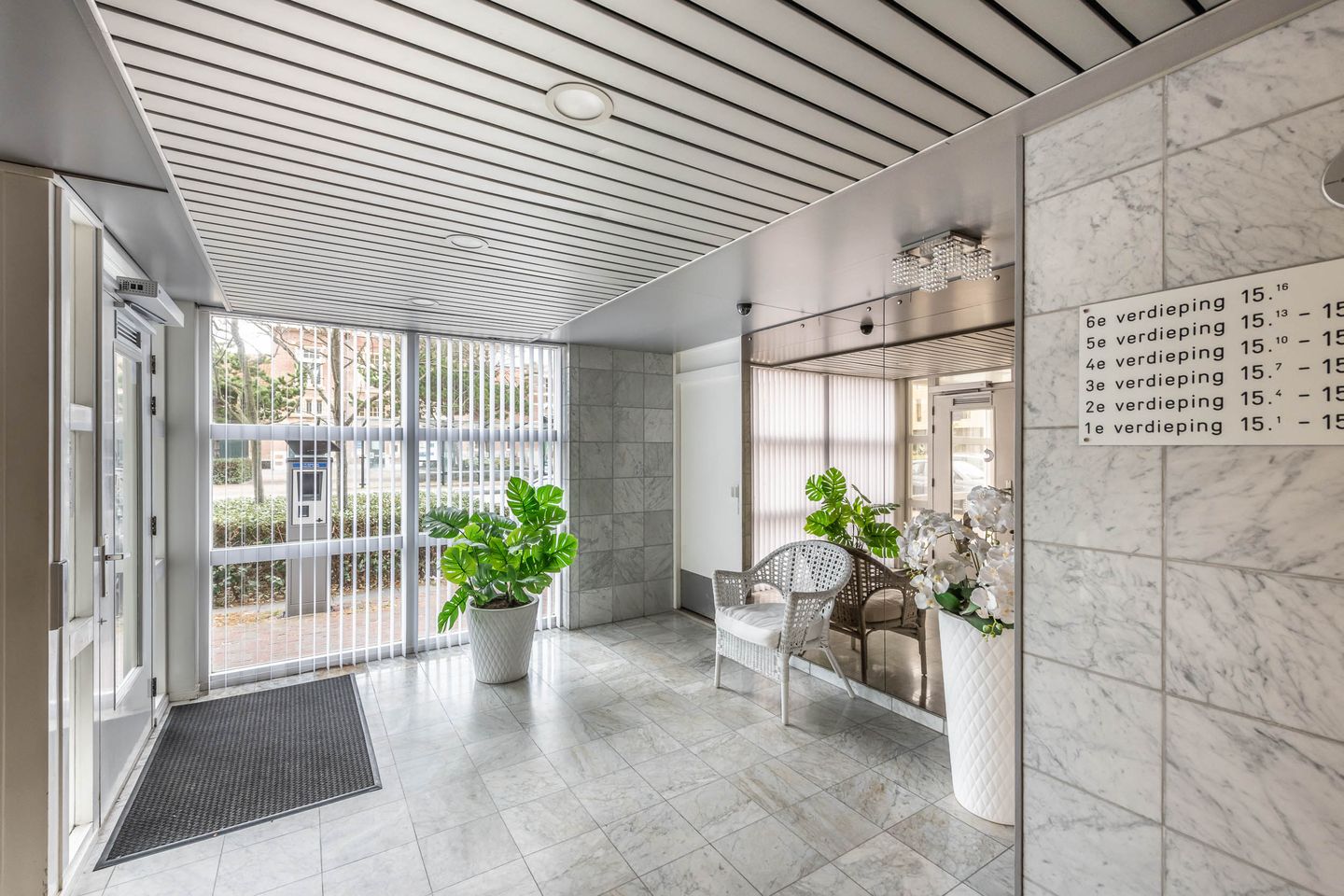 Foto 5 van Stationsplein 15-F1