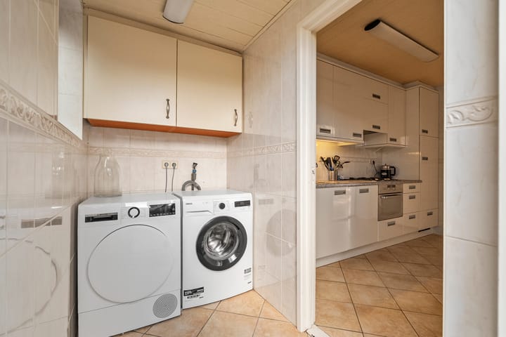 Photo 14 of A.C. de Graafstraat 11