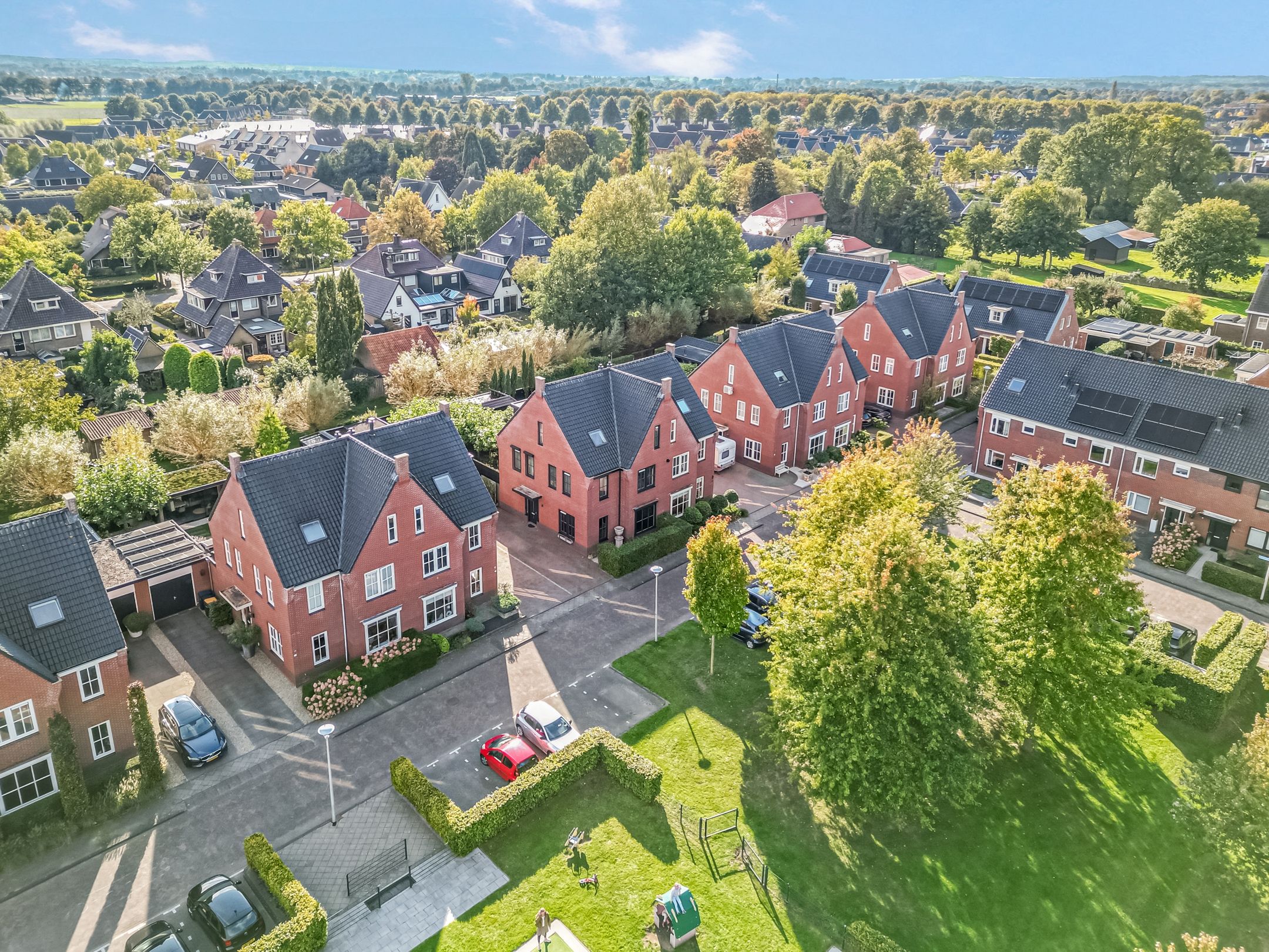 Foto 51 van Larikslaan 32