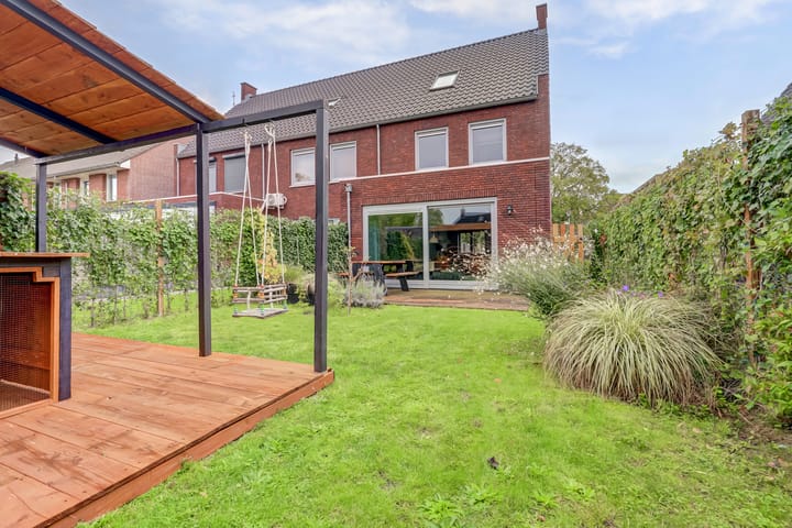 Foto 2 van Pastoor Lambermontstraat 10