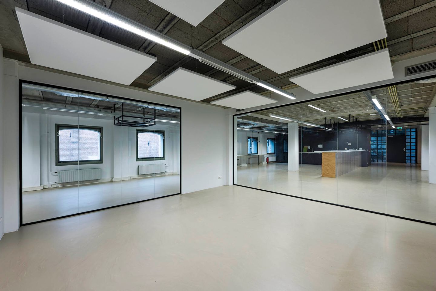 Bekijk foto 3 van Max Euweplein 24-46