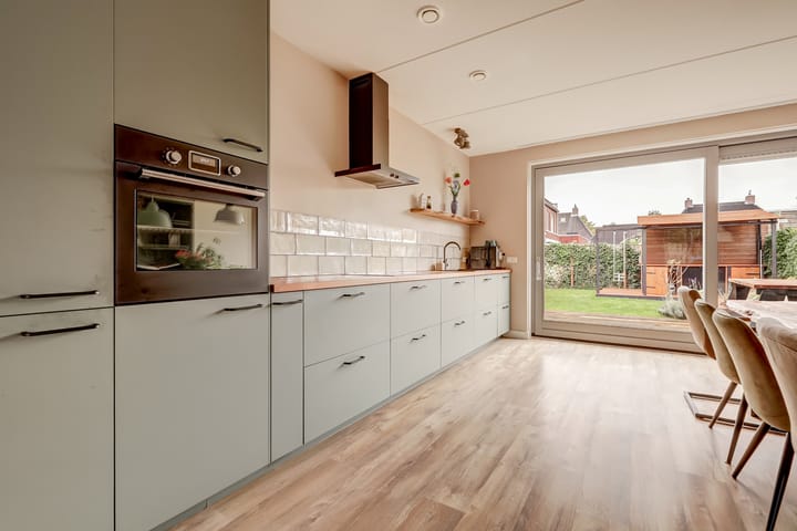 Photo 15 of Pastoor Lambermontstraat 10