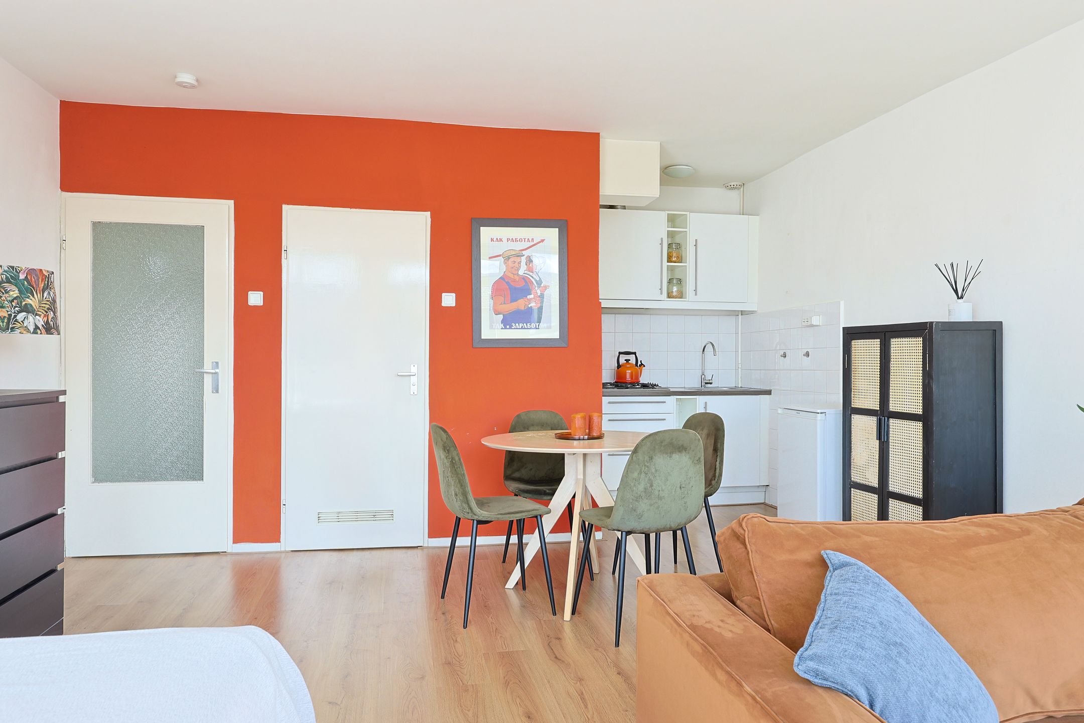 Foto 3 van Amsterdamsestraatweg 243-G