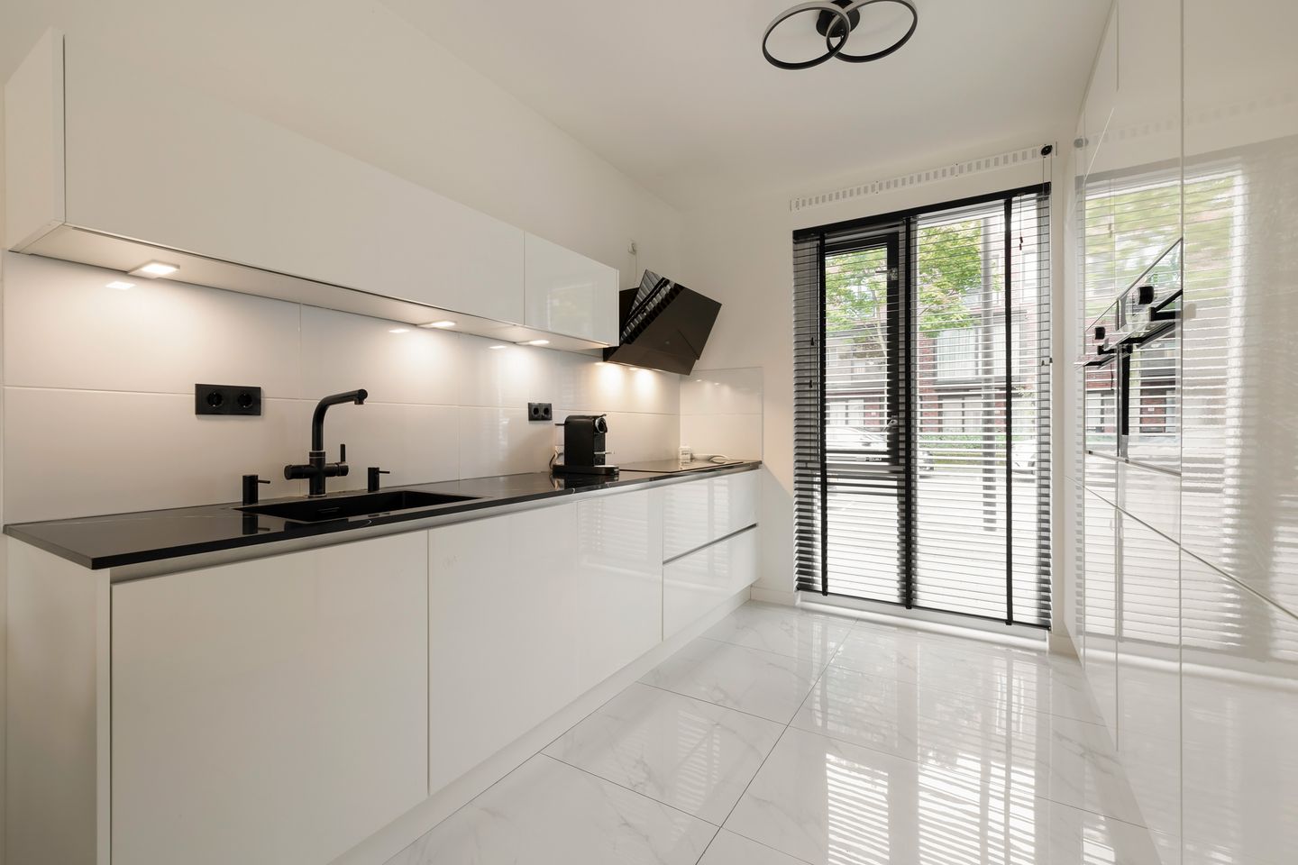 Foto 10 van Claus van Amsbergstraat 45