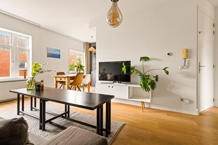 Luzacstraat 1-3 main image