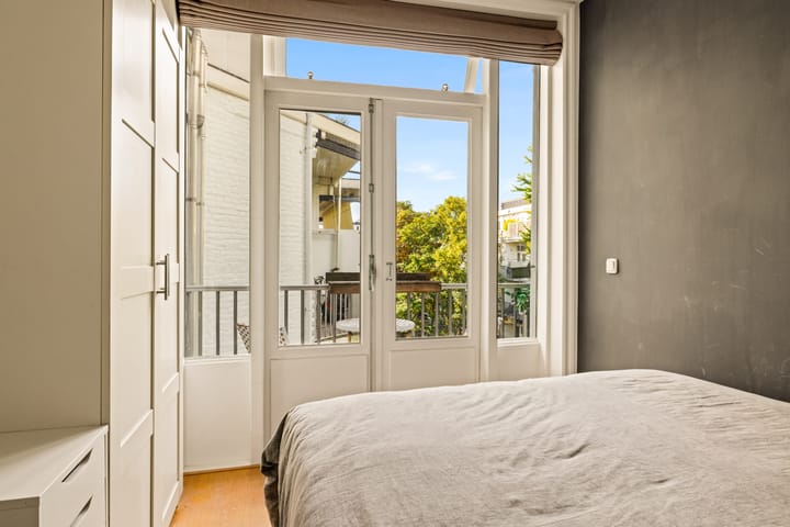 Foto 14 van Luzacstraat 1-3