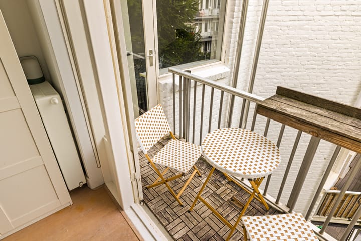 Foto 18 van Luzacstraat 1-3