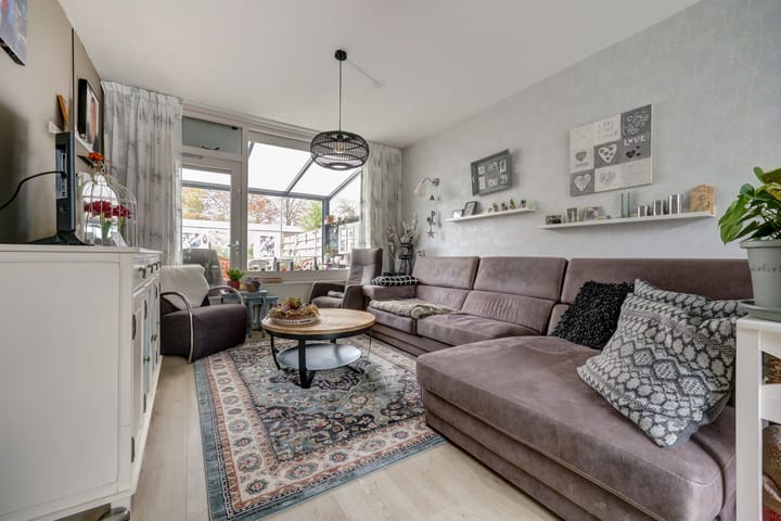 Foto 9 van Dolfijnstraat 29