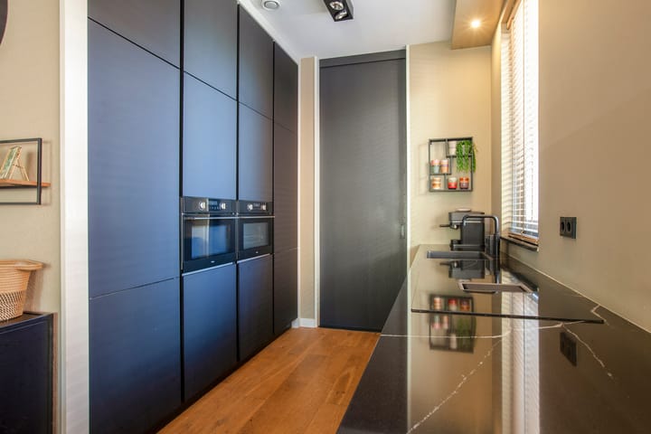 Foto 11 van Van Oudheusdenstraat 10