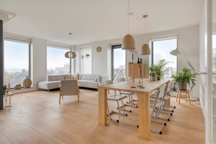 Hermitage 115 main image