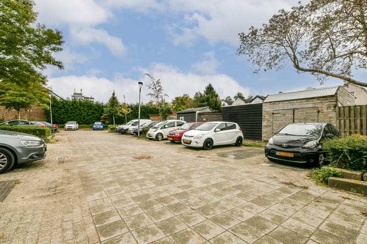 Photo 25 of Prins Hendrikstraat 12