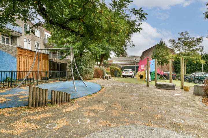 Photo 26 of Prins Hendrikstraat 12