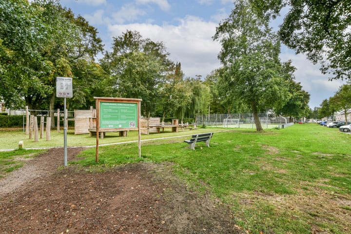 Photo 27 of Prins Hendrikstraat 12