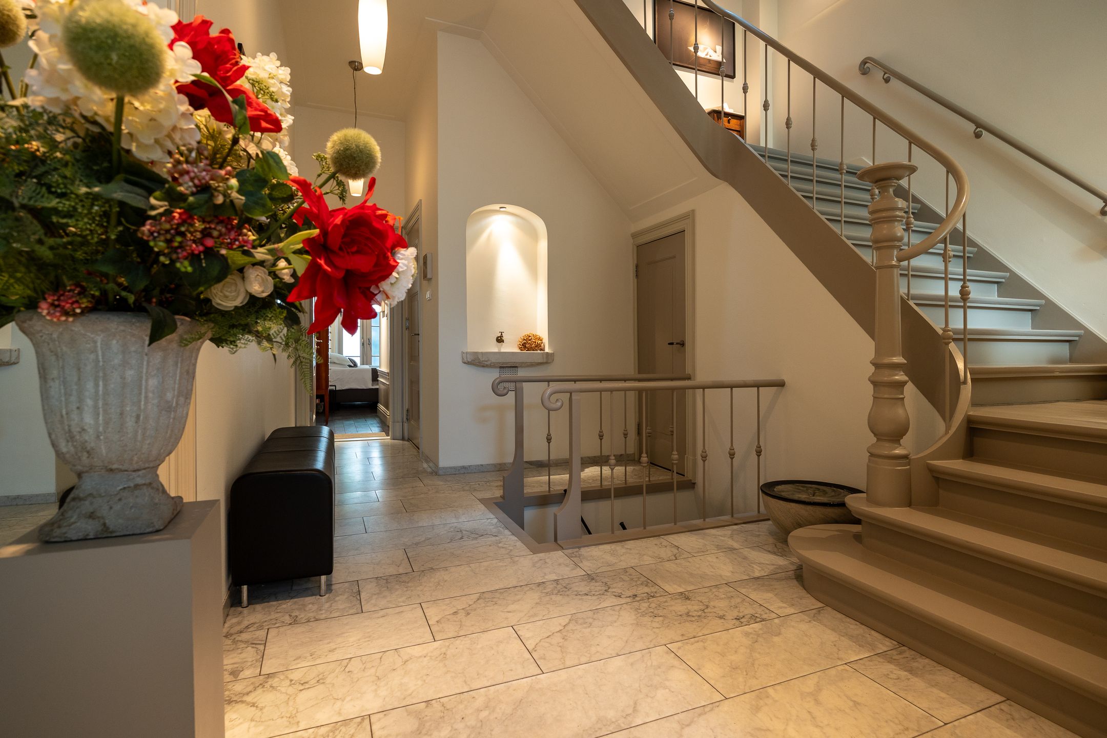 037.jpg?options=width=2160