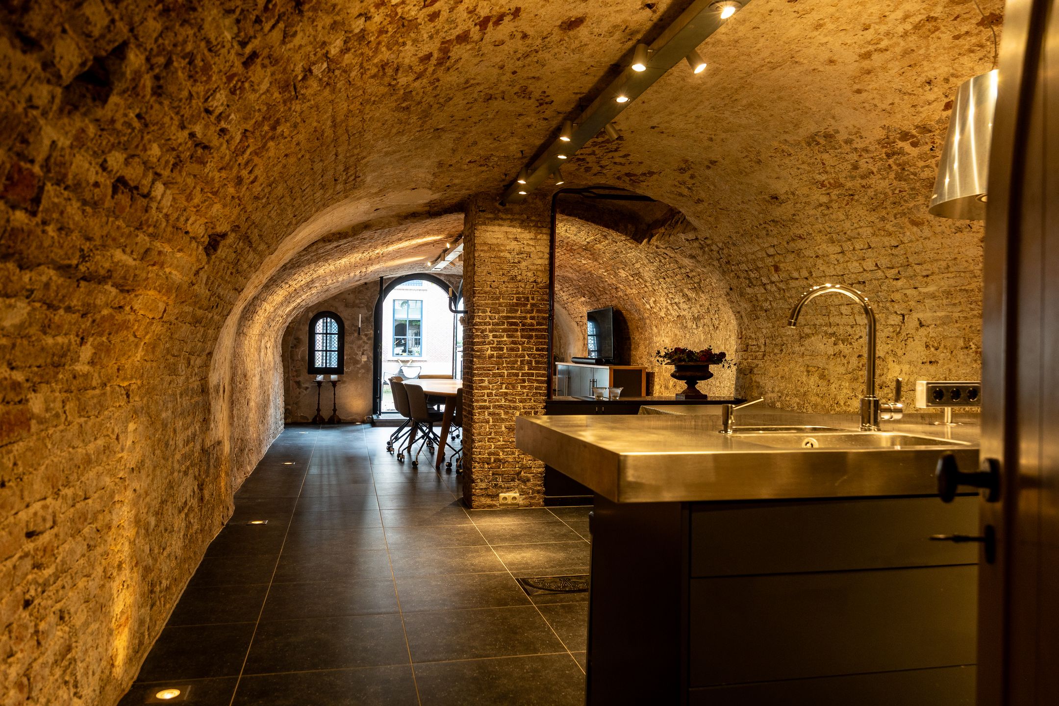 Foto 27 van Oudegracht 381