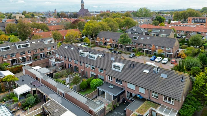 Foto 46 van Midden Woerd 35