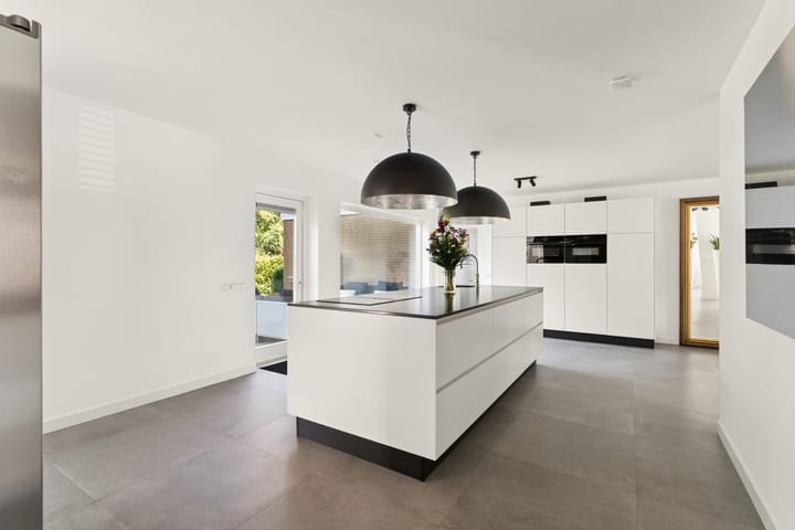 Foto 18 van Maandenweg 26