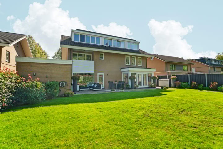 Foto 52 van Maandenweg 26