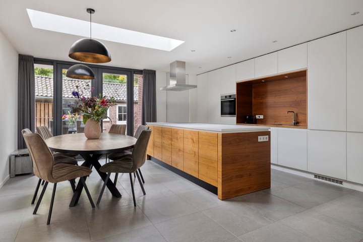 Foto 3 van Jan van Galenstraat 18