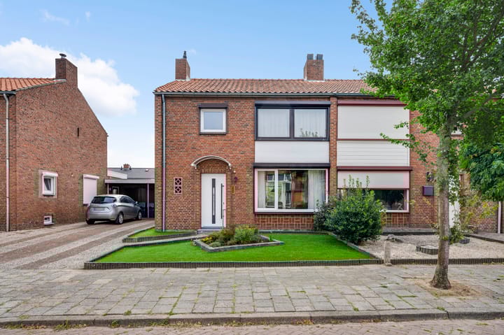 Photo 2 of Rozenstraat 34