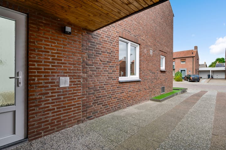 Photo 4 of Rozenstraat 34