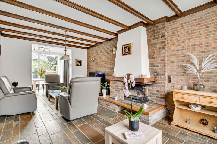 Photo 11 of Rozenstraat 34