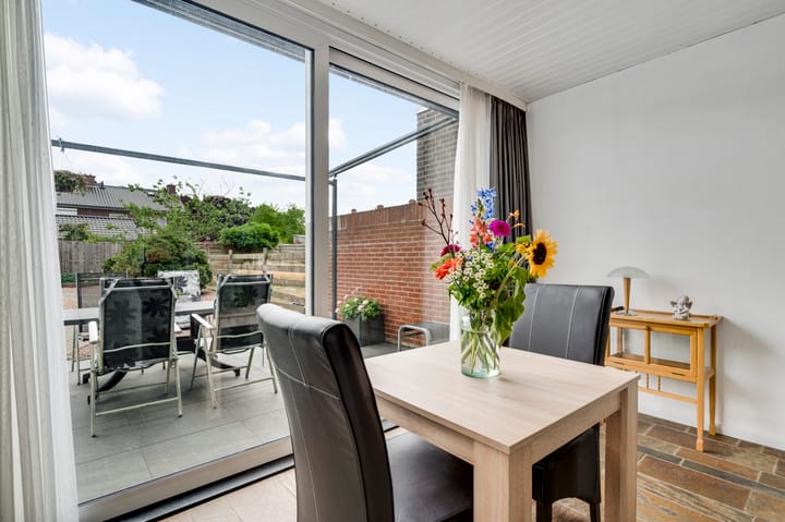 Photo 13 of Rozenstraat 34