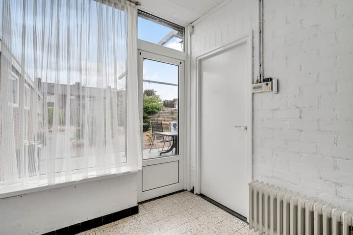 Photo 15 of Rozenstraat 34