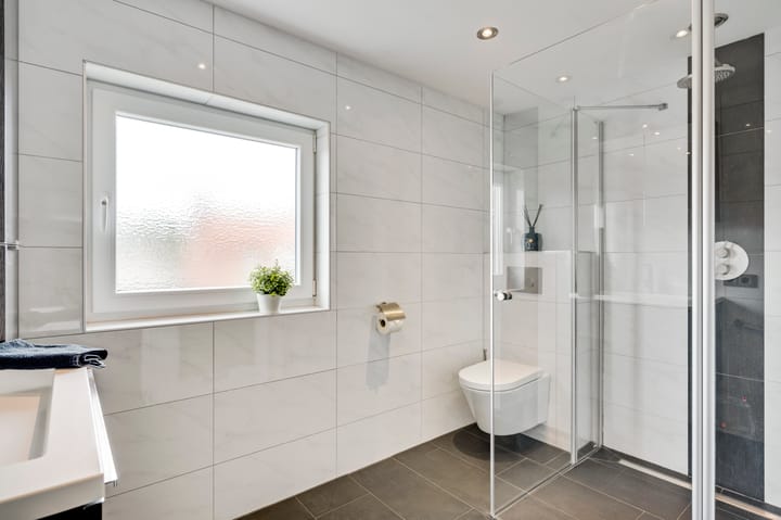 Photo 23 of Rozenstraat 34