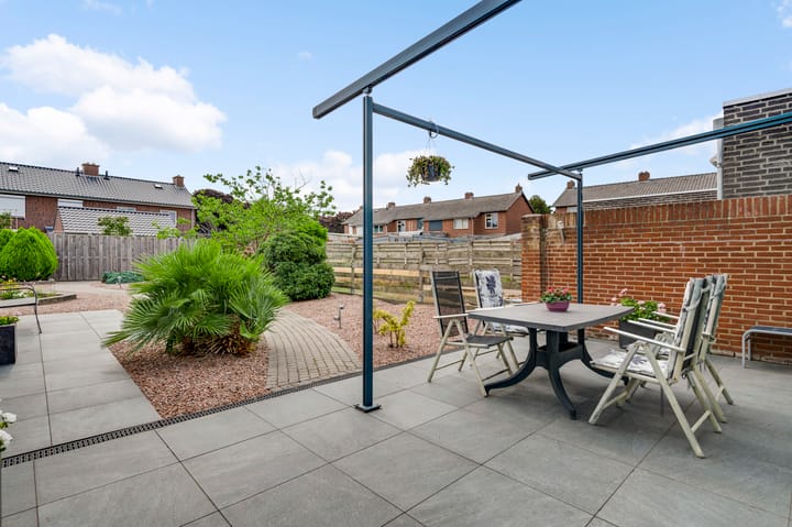 Photo 27 of Rozenstraat 34