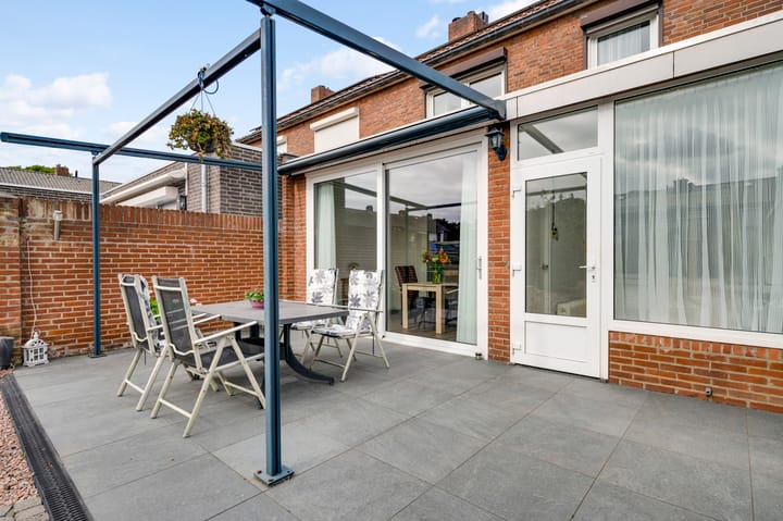 Photo 28 of Rozenstraat 34