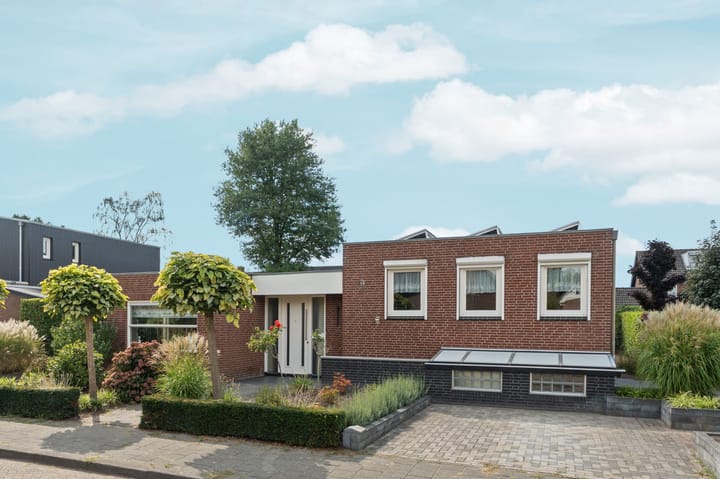 Foto 1 van Korhoenstraat 32