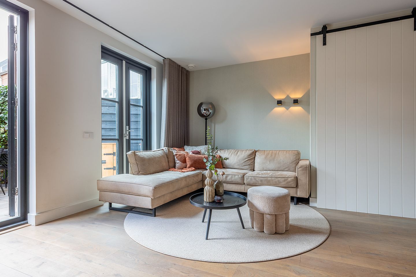 Photo 10 of Hevel 27