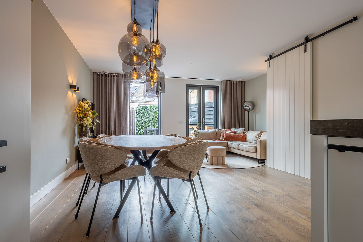 Photo 14 of Hevel 27