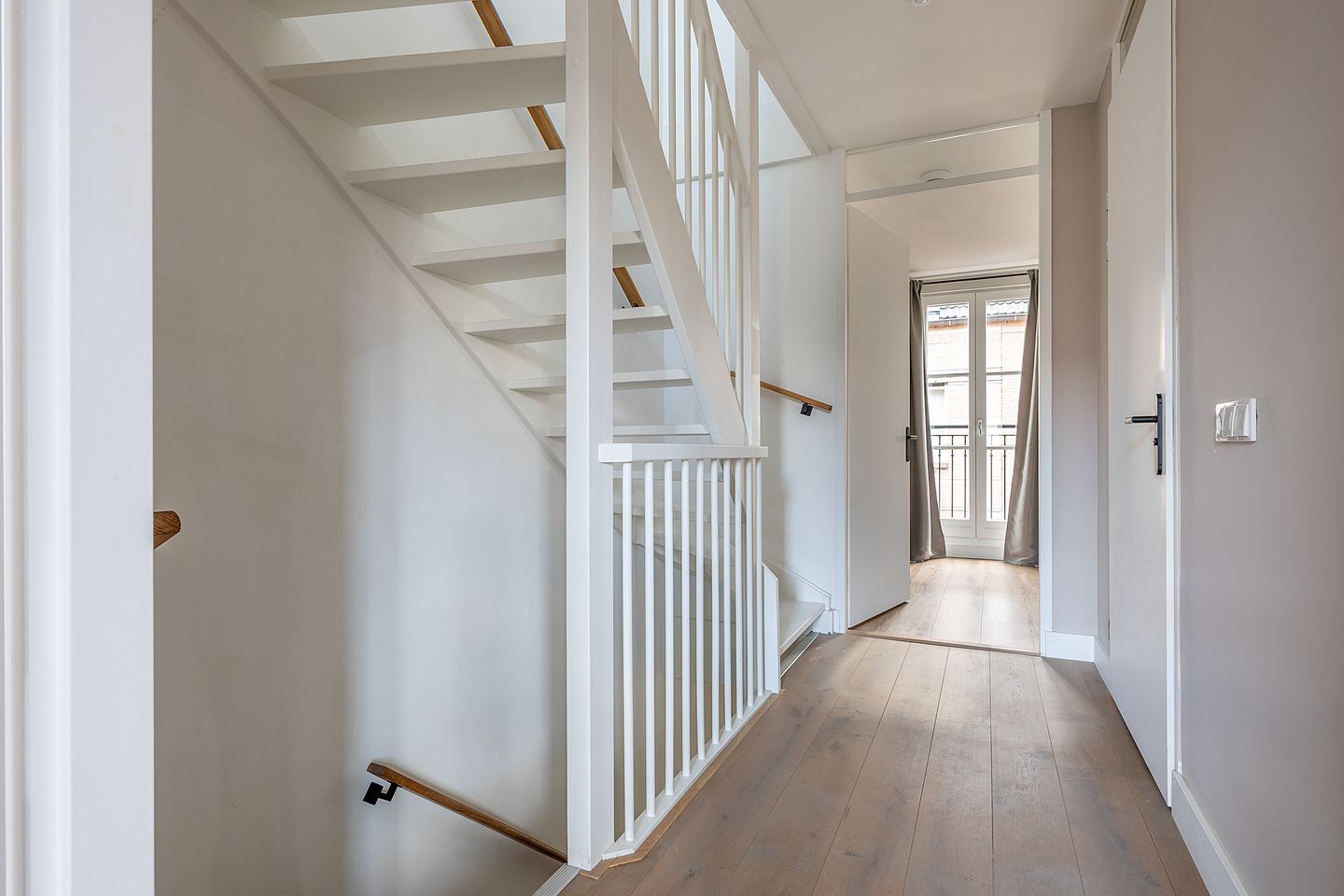 Photo 19 of Hevel 27