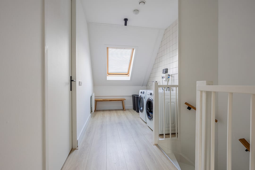 Photo 31 of Hevel 27