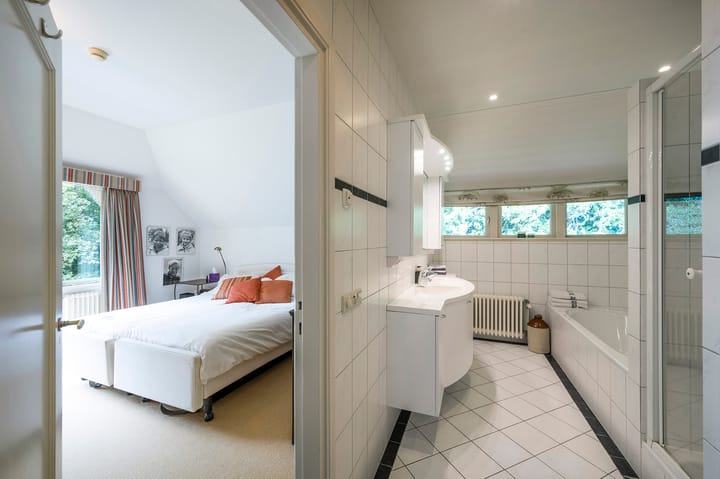 Photo 38 of Logosberg 5